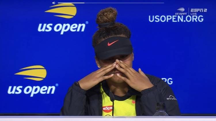 在接受采访 在接受采访