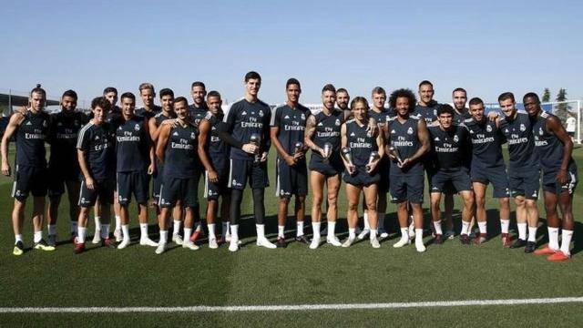 龄区间内 龄区间内